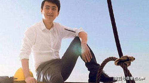 女网红爆料军人视频大全,揭秘军营生活瞬间  第2张